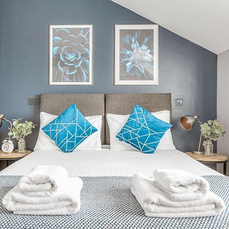 Stylish 1 Bed Apt , Central , Pkg, Perfect For Long Stays 에그햄 외부 사진