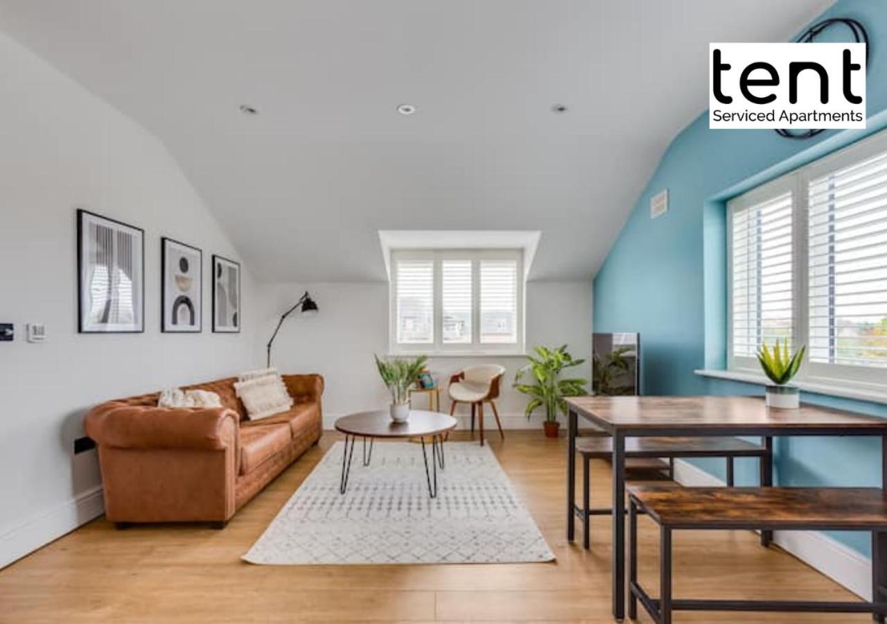 Stylish 1 Bed Apt , Central , Pkg, Perfect For Long Stays 에그햄 외부 사진