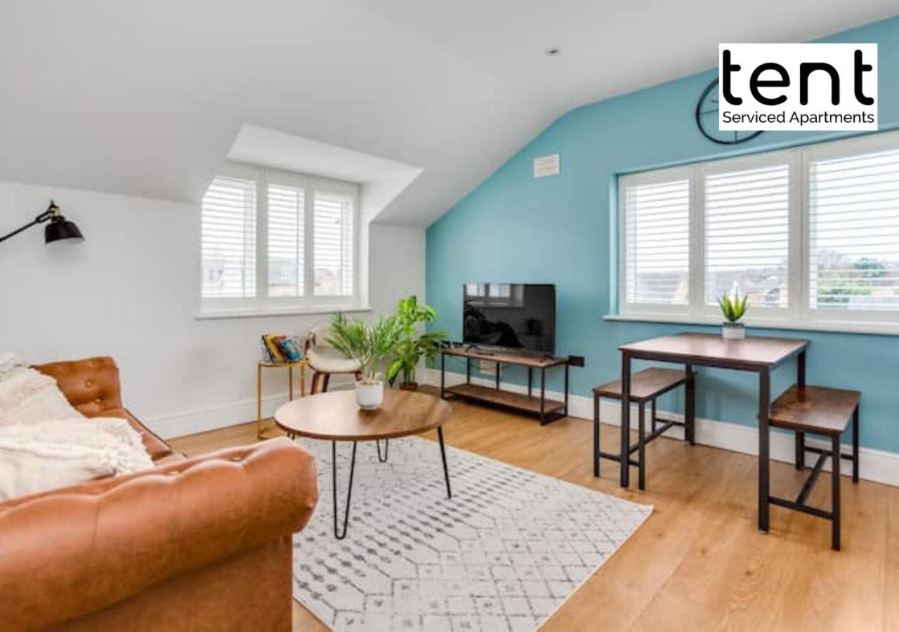 Stylish 1 Bed Apt , Central , Pkg, Perfect For Long Stays 에그햄 외부 사진